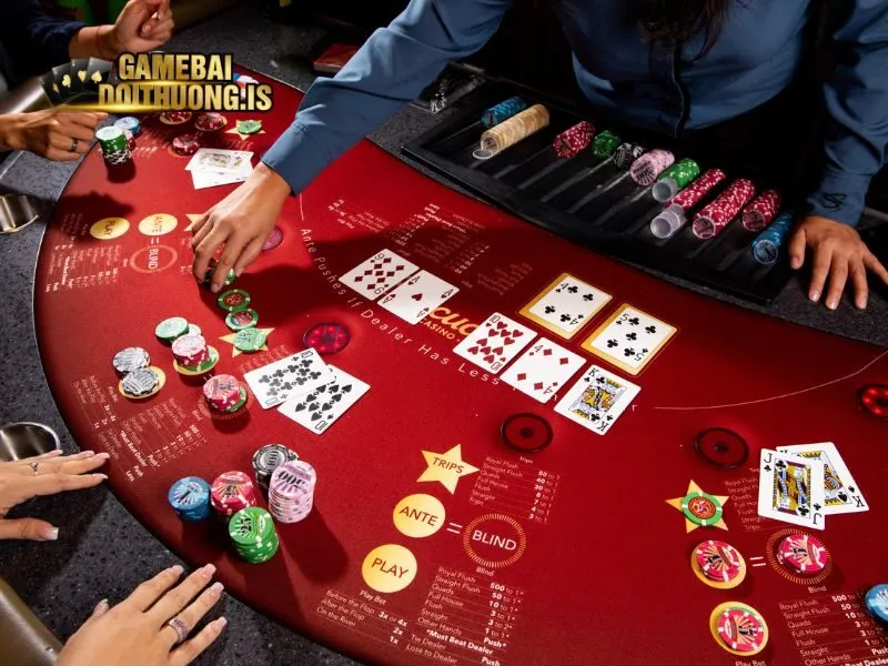 Game bài RED88 có giao diện màu đỏ đem đến nhiều may mắn